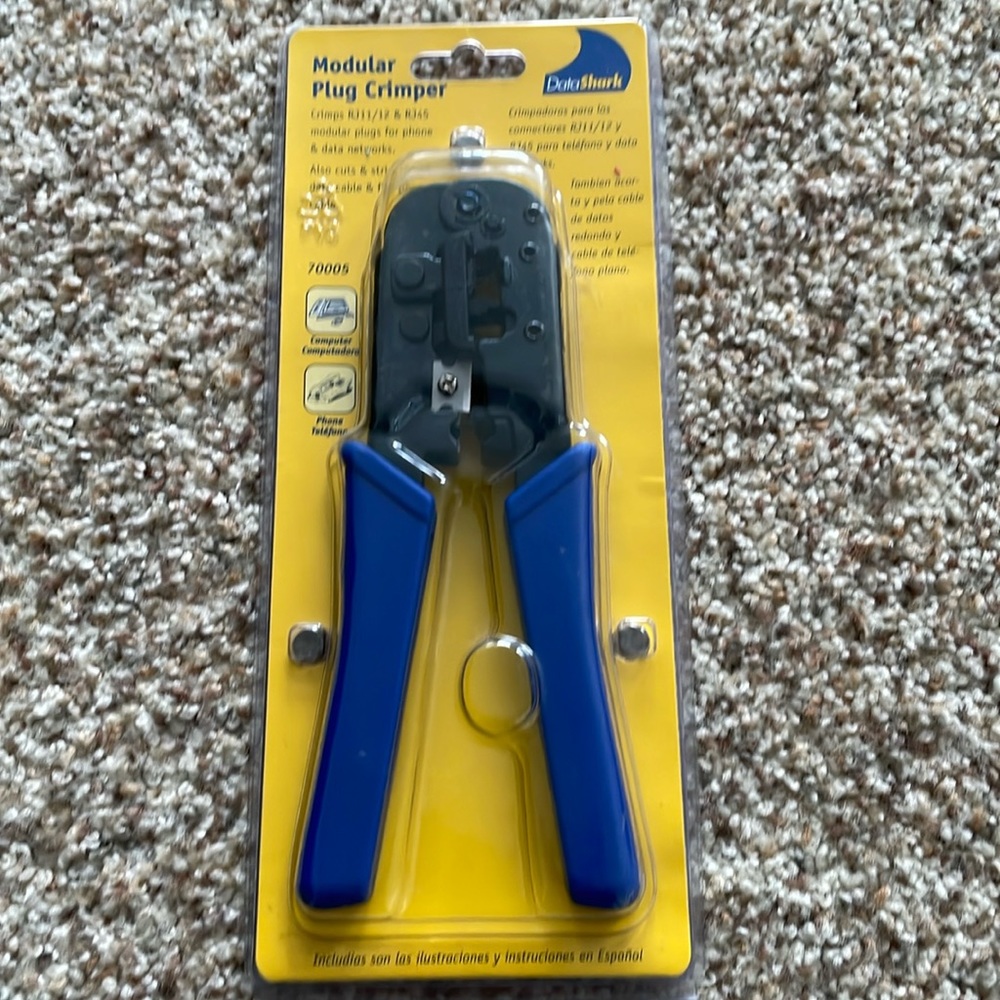 Datashark 70005 Modular crimper tool for RJ11 12 and RJ45 modular plugs